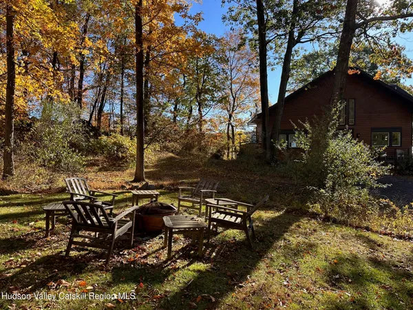 $975,000 | 54 Deak Lane, Saugerties, NY 12490