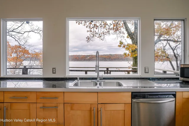 $1,019,000 | 54 Deak Lane, Saugerties, NY 12490