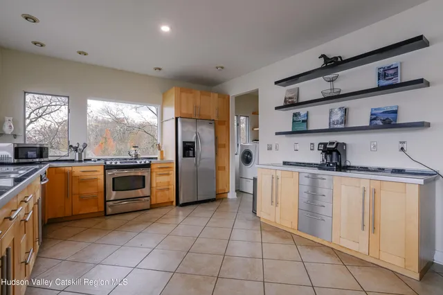 $1,019,000 | 54 Deak Lane, Saugerties, NY 12490