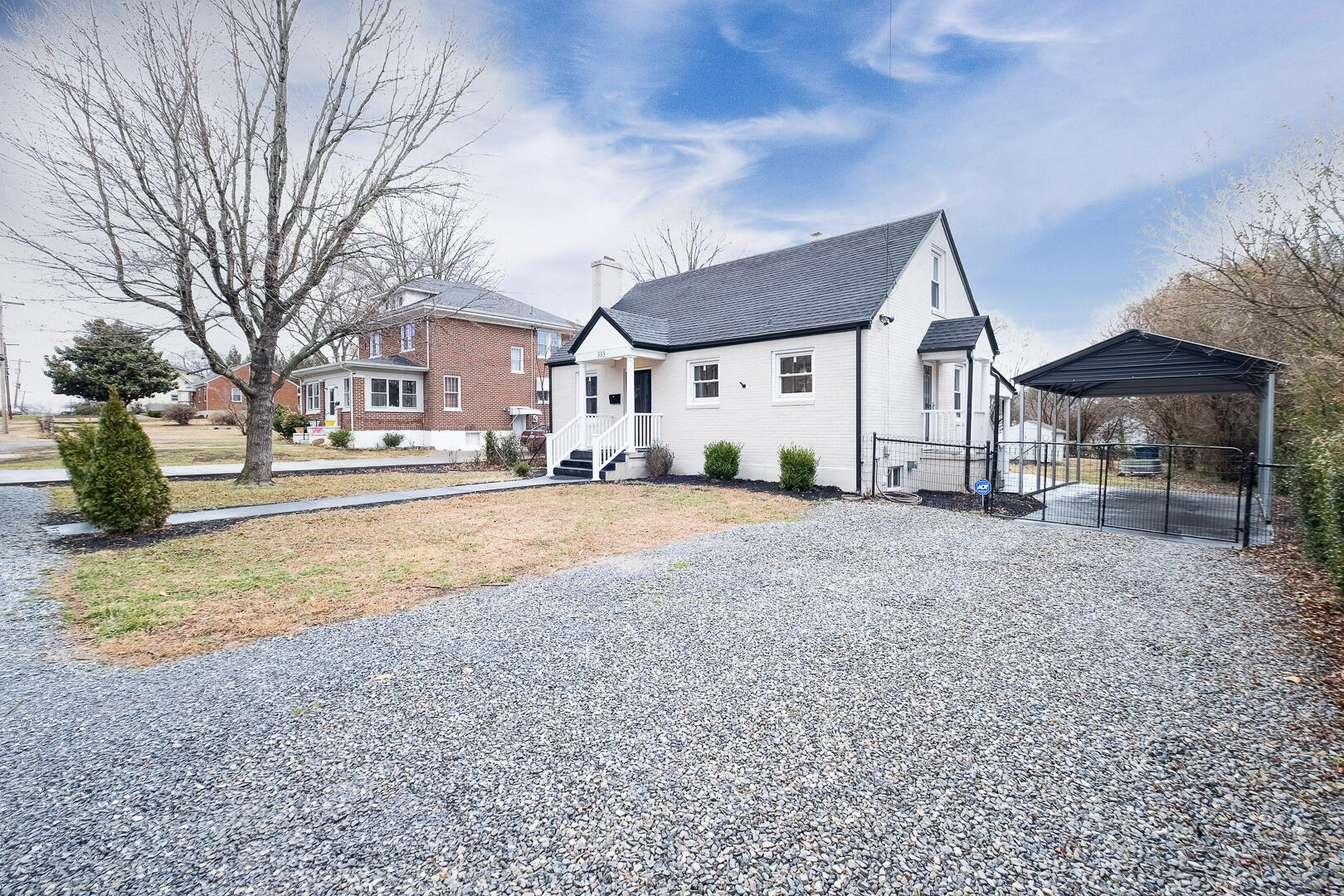 335 Fugate Road Northeast Roanoke, VA 24012 - Photo 3 of 34 335 Fugate Rd NE-3