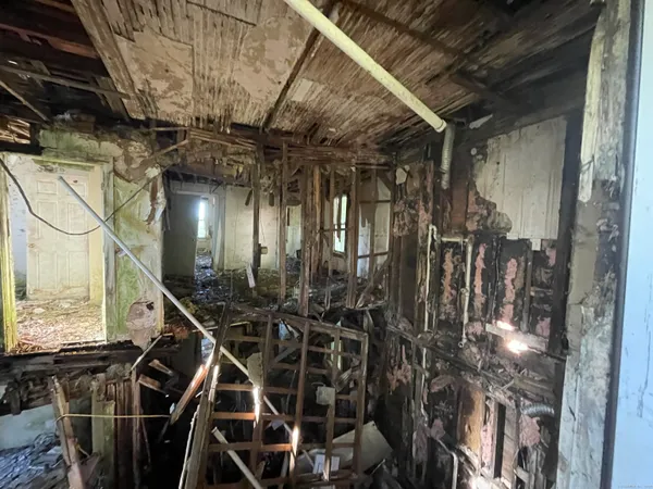 $59,000 | 11 Division Street, Norwich, CT 06360