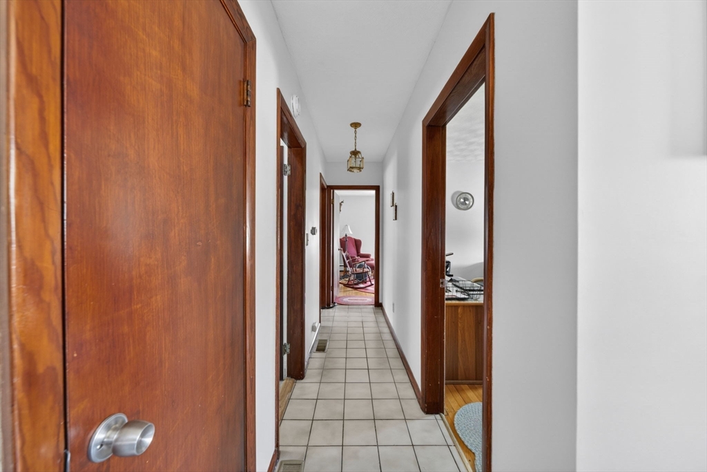 4 Edward Street Webster, MA 01570 - Photo 16 of 42