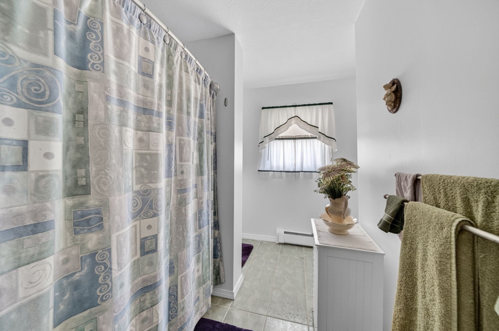 4 Edward Street Webster, MA 01570 - Photo 19 of 42