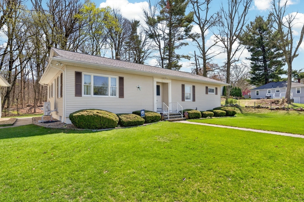 4 Edward Street Webster, MA 01570 - Photo 2 of 42