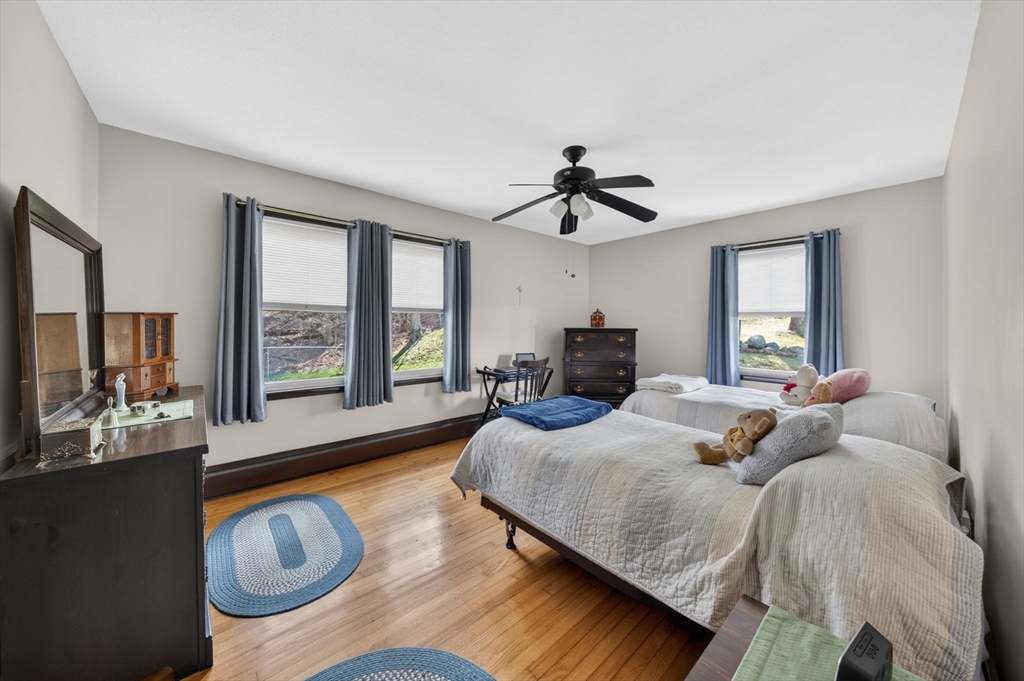 4 Edward Street Webster, MA 01570 - Photo 21 of 42