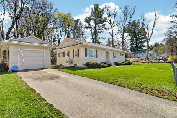 $475,000 | 4 Edward Street, Webster, MA 01570