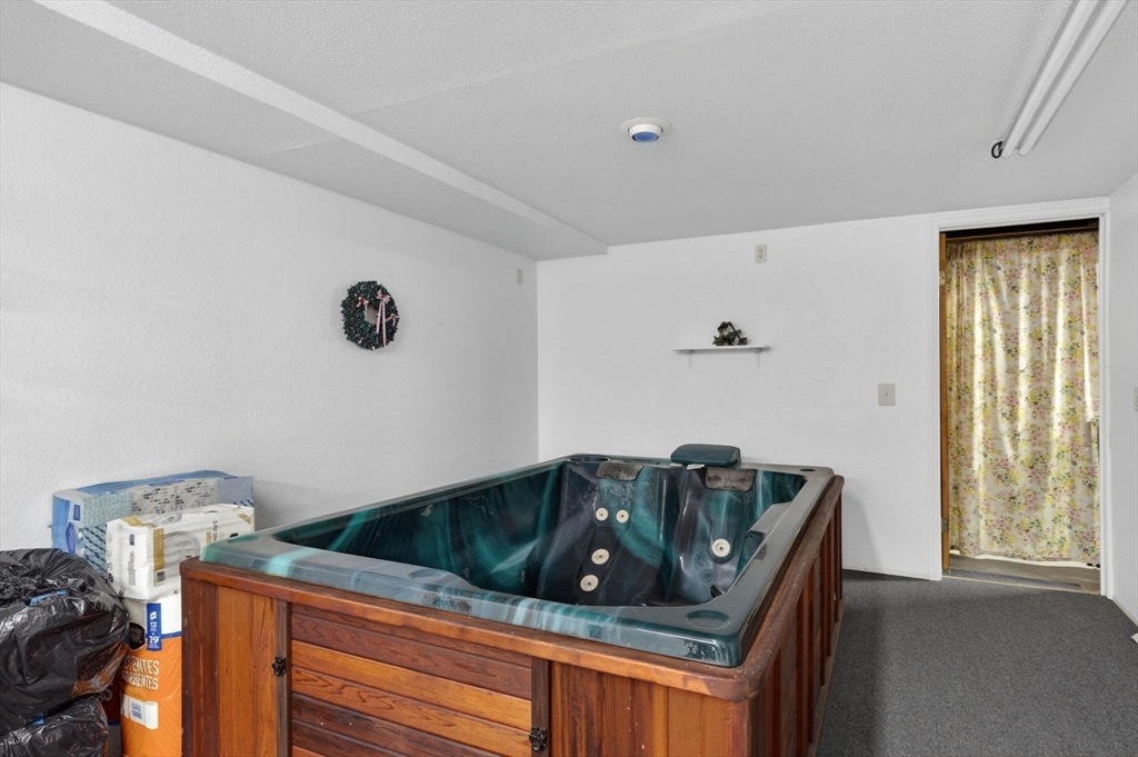 4 Edward Street Webster, MA 01570 - Photo 37 of 42