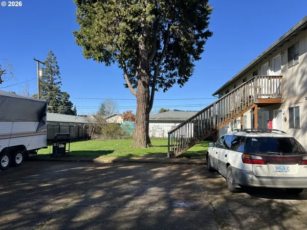 $895,000 | 1920 Southeast Jefferson Street, Albany, OR 97322