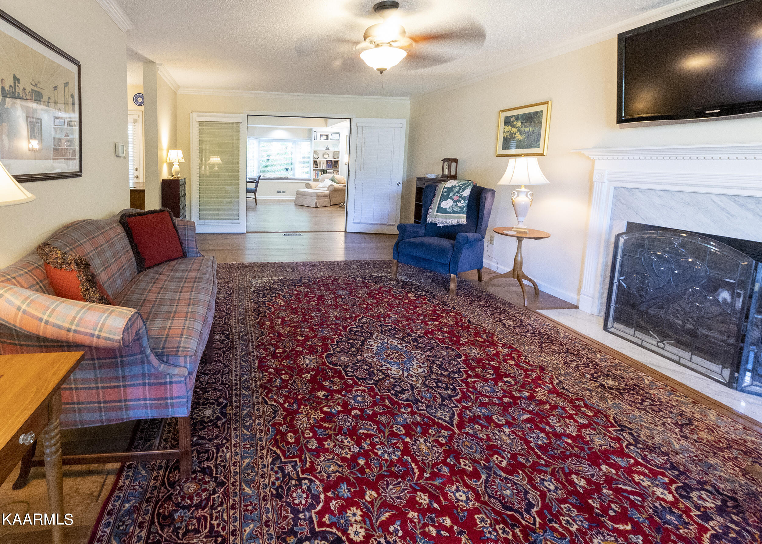 104 Naples Lane Oak Ridge, TN 37830 - Photo 8 of 40 104 Living Room 2