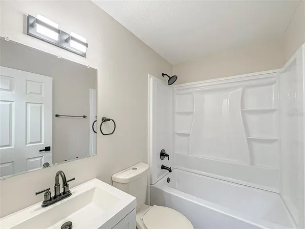 $2,950 | 1631 Monterey Lane, Lakeland, FL 33813