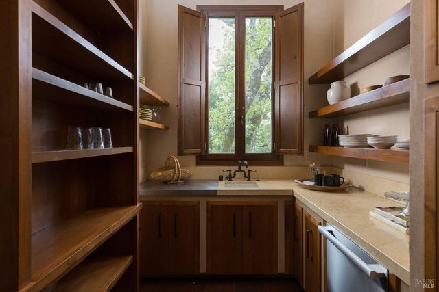 $8,200,000 | 18455 Half Moon Street, Sonoma, CA 95476