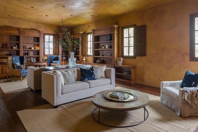 $8,200,000 | 18455 Half Moon Street, Sonoma, CA 95476