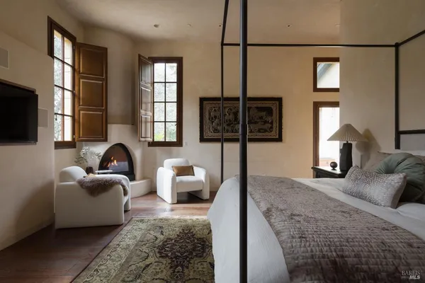 $7,800,000 | 18455 Half Moon Street, Sonoma, CA 95476