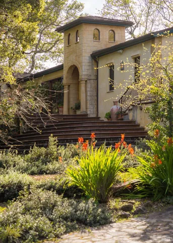 $8,200,000 | 18455 Half Moon Street, Sonoma, CA 95476