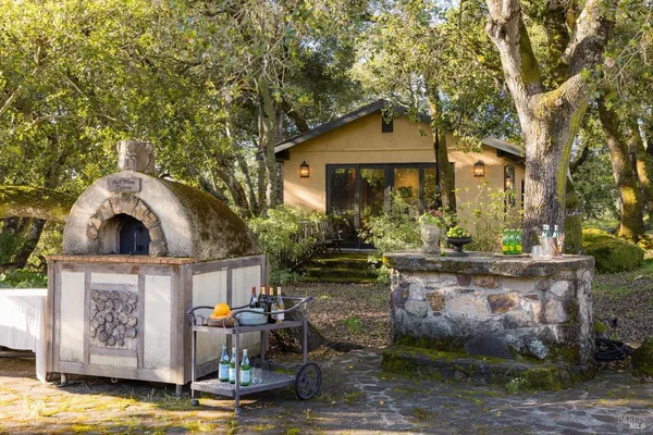 $7,800,000 | 18455 Half Moon Street, Sonoma, CA 95476