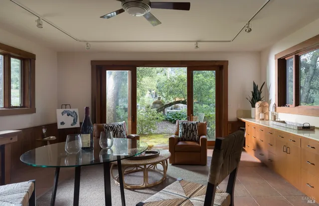 $8,200,000 | 18455 Half Moon Street, Sonoma, CA 95476