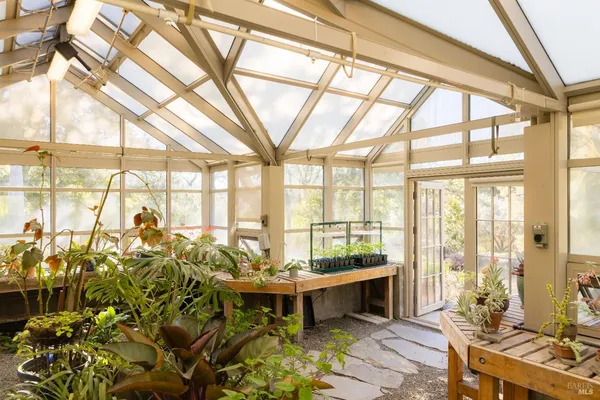 $7,800,000 | 18455 Half Moon Street, Sonoma, CA 95476