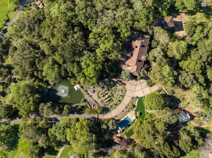 $8,200,000 | 18455 Half Moon Street, Sonoma, CA 95476