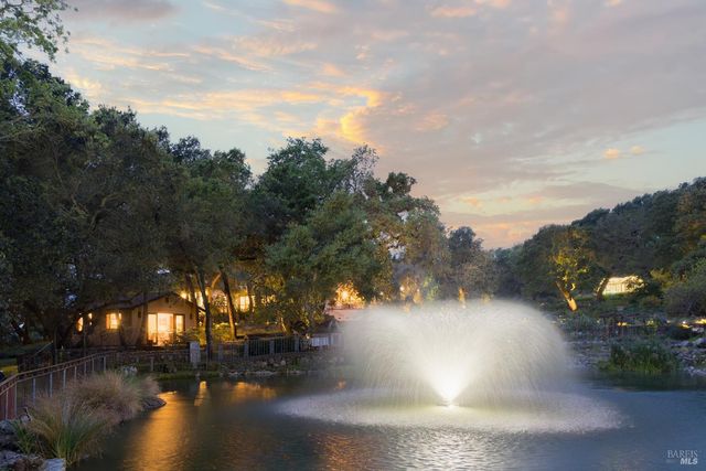 $8,200,000 | 18455 Half Moon Street, Sonoma, CA 95476