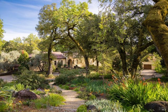 $8,200,000 | 18455 Half Moon Street, Sonoma, CA 95476