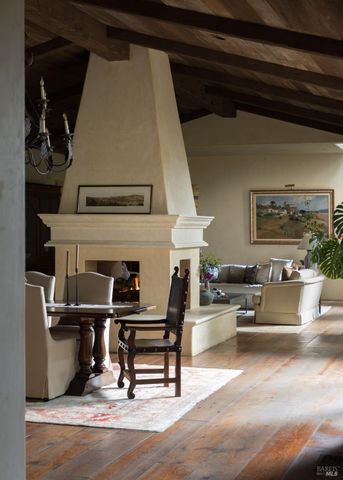 $8,200,000 | 18455 Half Moon Street, Sonoma, CA 95476