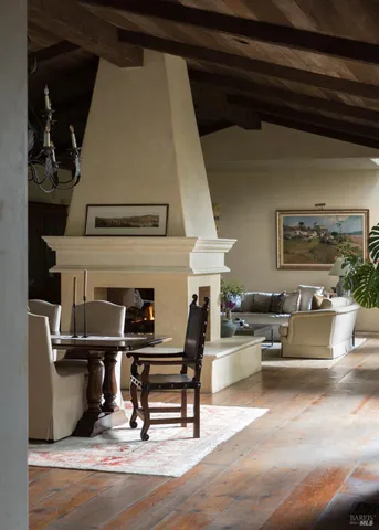 $8,200,000 | 18455 Half Moon Street, Sonoma, CA 95476