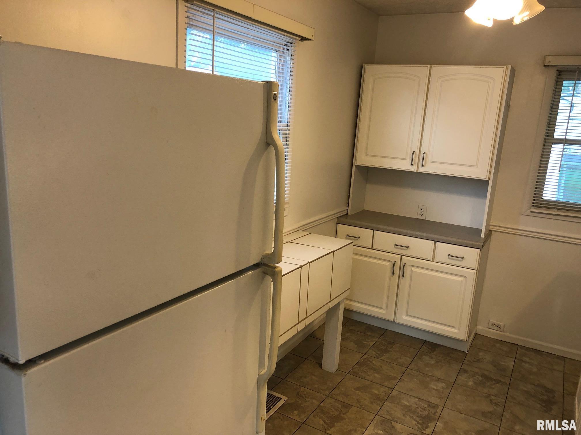 2061 North 8th Street Springfield, IL 62702 - Photo 11 of 24