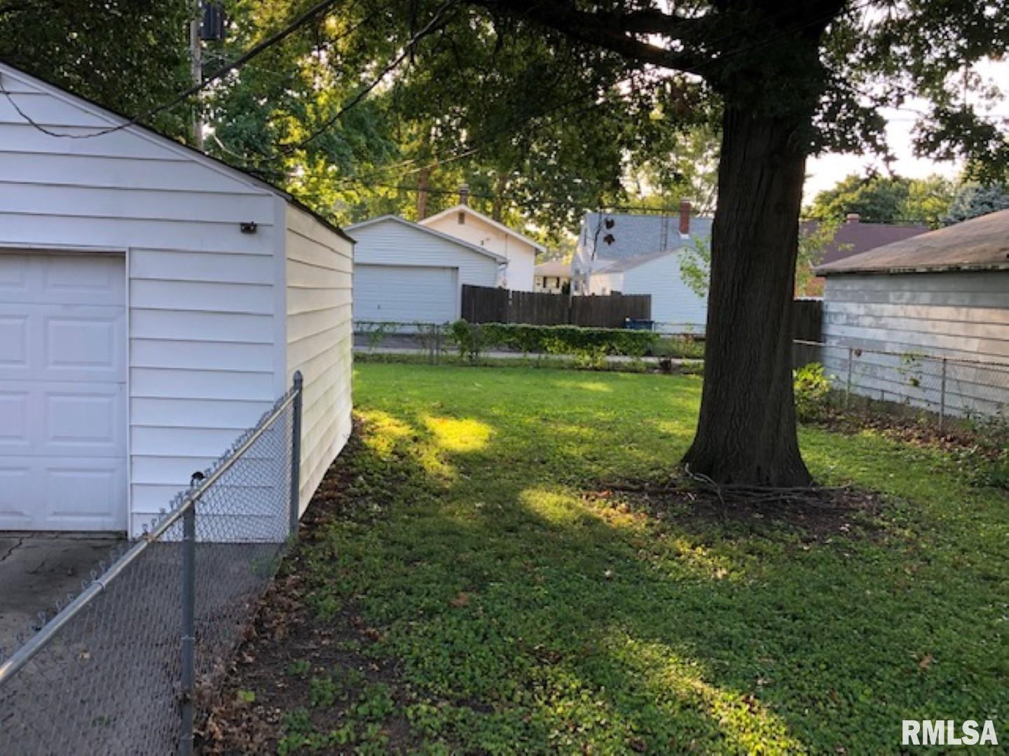 2061 North 8th Street Springfield, IL 62702 - Photo 20 of 24