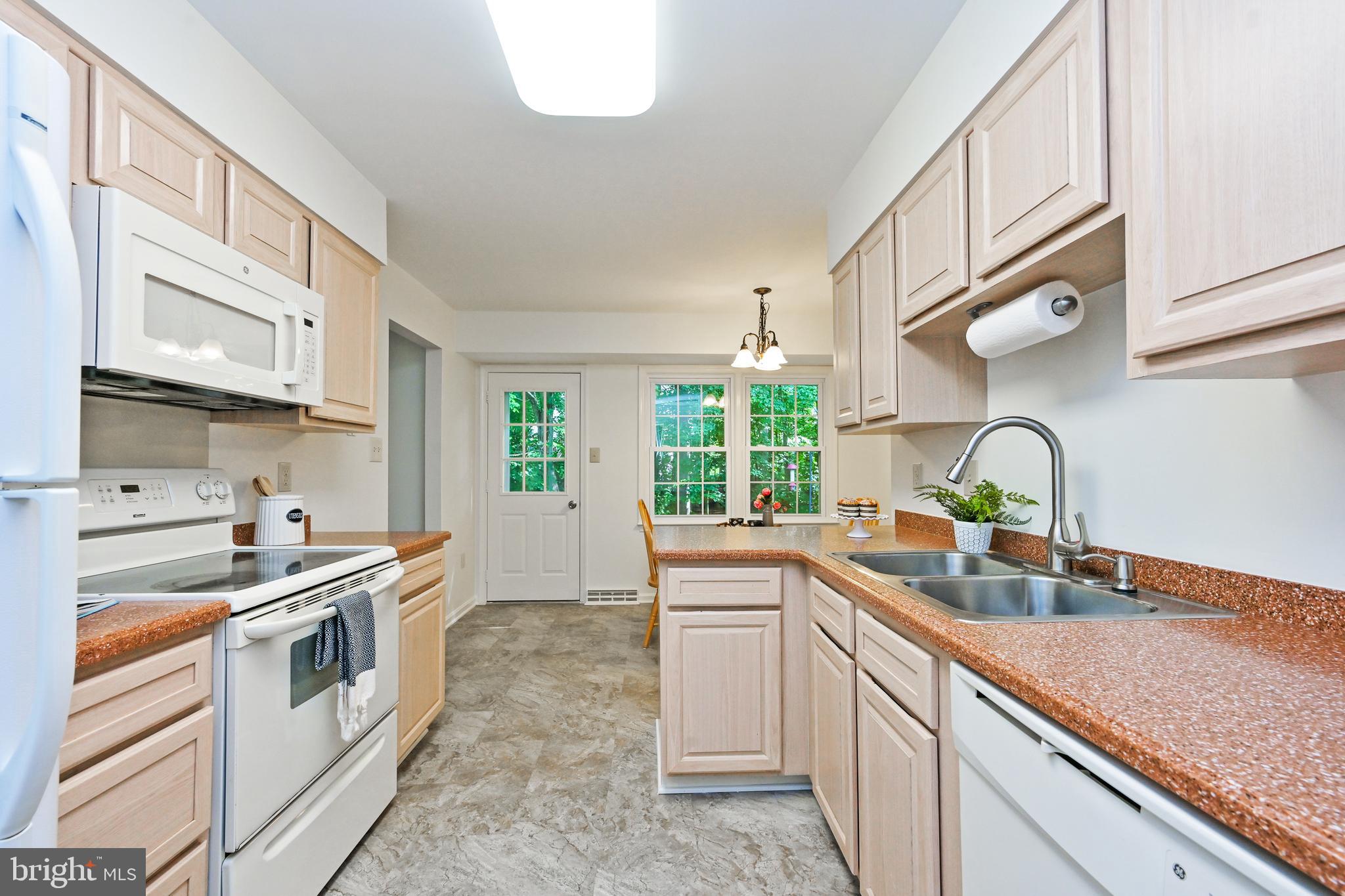 8923 Renshaw Court Springfield, VA 22153 - Photo 17 of 44