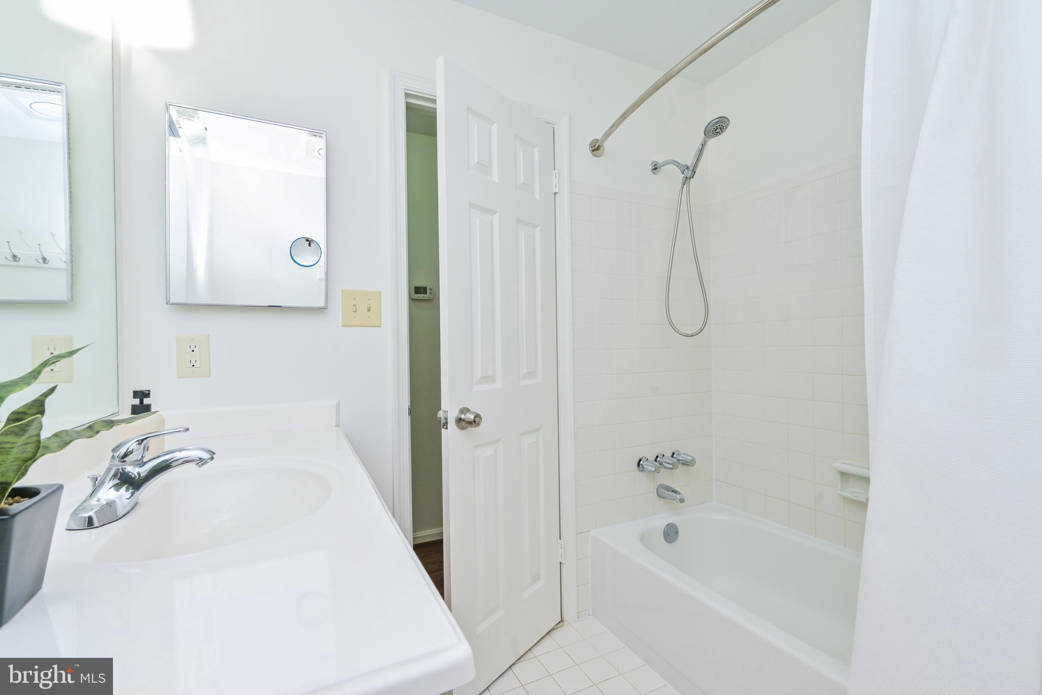 8923 Renshaw Court Springfield, VA 22153 - Photo 21 of 44