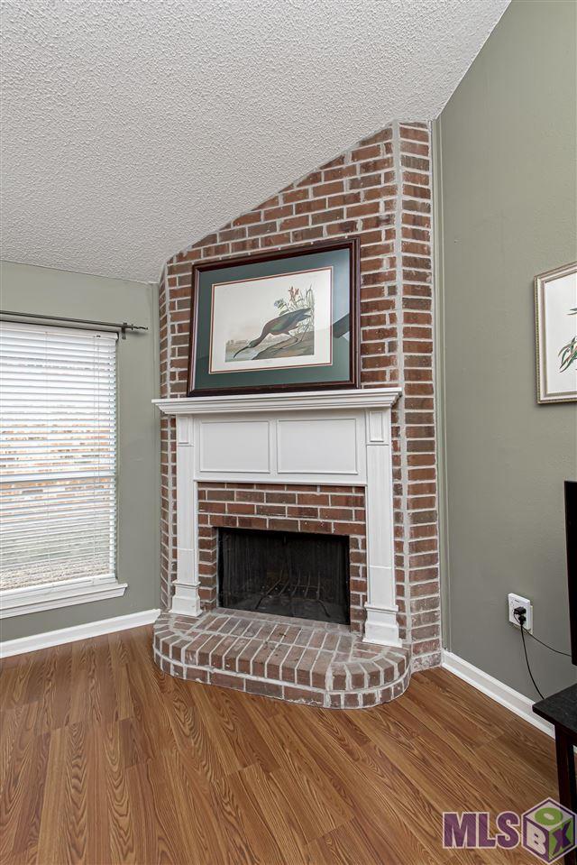 2044 Maple Ridge Avenue Baton Rouge, LA 70816 - Photo 5 of 32