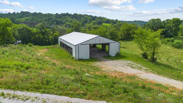 $5,250,000 | 0 Thompson's Station Road West, Thompson's Station, TN 37179