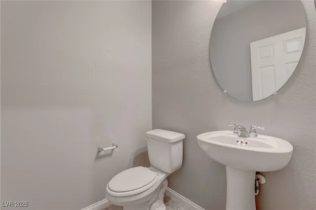 $2,400 | 10673 Sariah Skye Avenue, Las Vegas, NV 89166