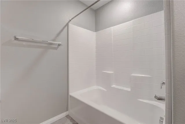 $2,400 | 10673 Sariah Skye Avenue, Las Vegas, NV 89166