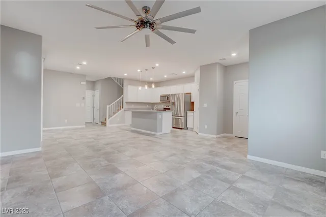 $2,400 | 10673 Sariah Skye Avenue, Las Vegas, NV 89166