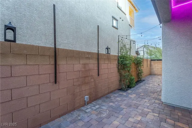 $2,400 | 10673 Sariah Skye Avenue, Las Vegas, NV 89166