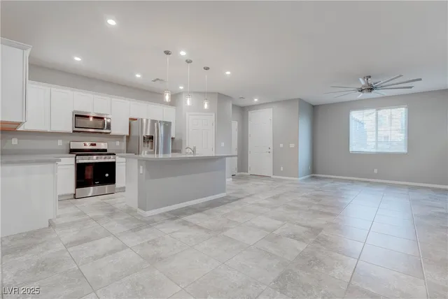 $2,400 | 10673 Sariah Skye Avenue, Las Vegas, NV 89166