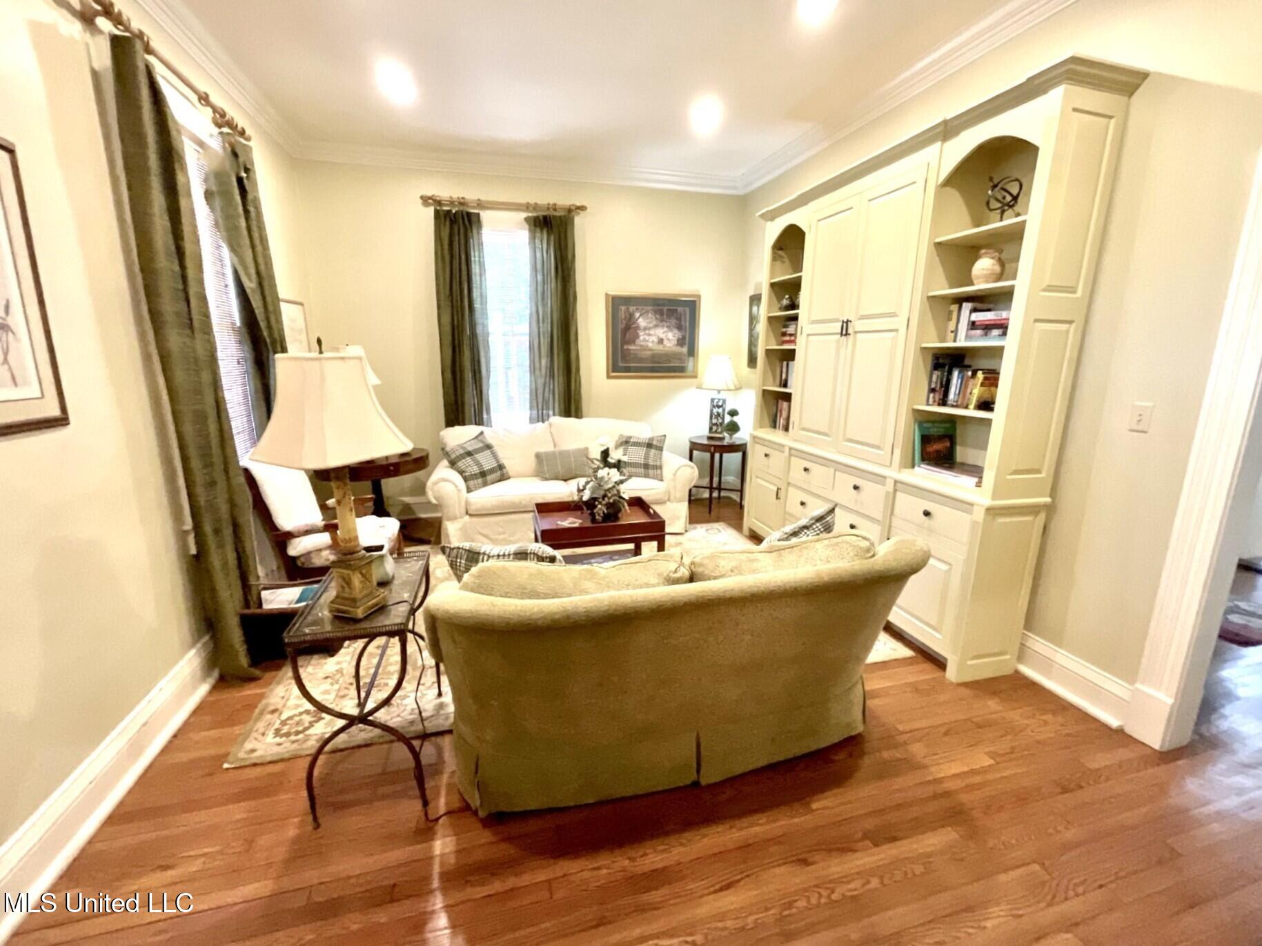 910 Washington Street Natchez, MS 39120 - Photo 6 of 12 910 new 6