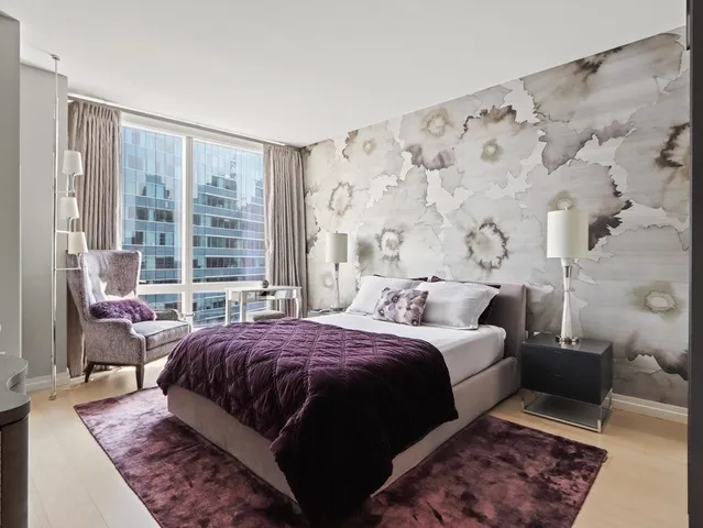 $2,000,000 | 1 Franklin Street, Unit 2307, Boston, MA 02110