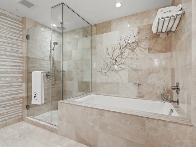 $2,000,000 | 1 Franklin Street, Unit 2307, Boston, MA 02110