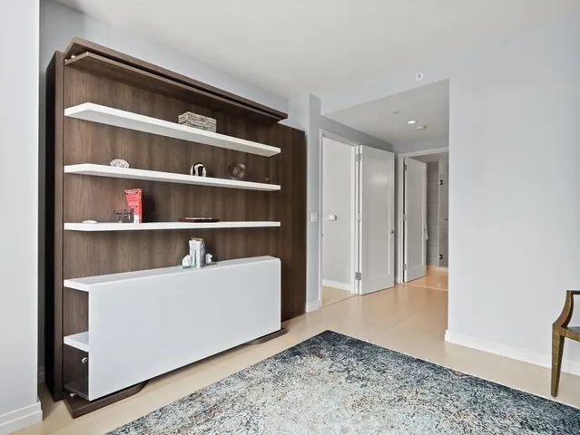 $2,000,000 | 1 Franklin Street, Unit 2307, Boston, MA 02110