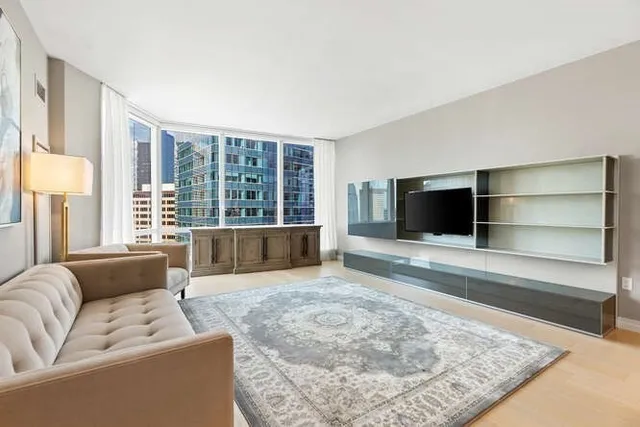 $2,000,000 | 1 Franklin Street, Unit 2307, Boston, MA 02110