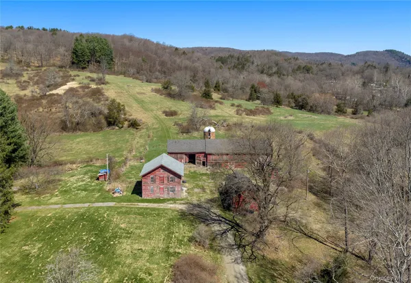 $1,950,000 | 21-23 Tinker Town Road, Dover Plains, NY 12522