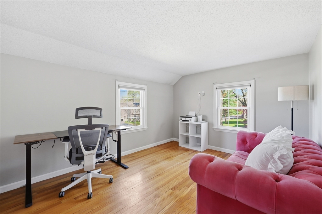 145 Chalmers Street Springfield, MA 01118 - Photo 20 of 40