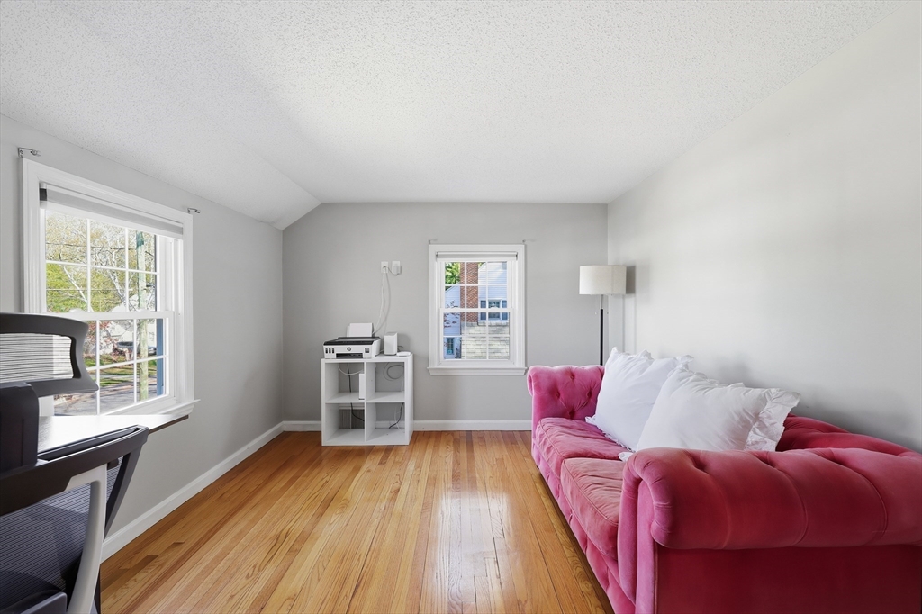 145 Chalmers Street Springfield, MA 01118 - Photo 21 of 40