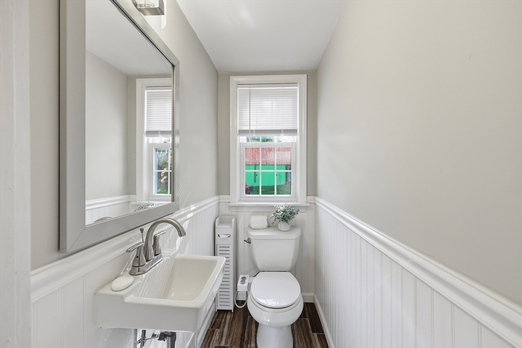 145 Chalmers Street Springfield, MA 01118 - Photo 10 of 40