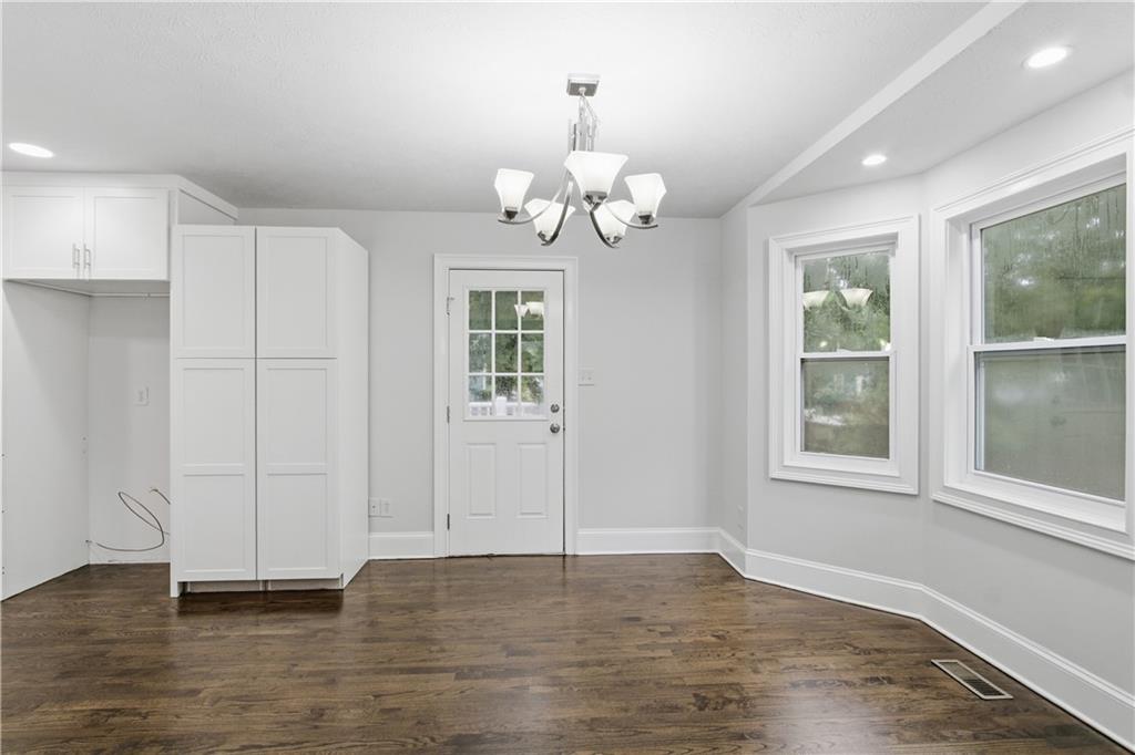 3240 Valley View Street Powder Springs, GA 30127 - Photo 9 of 26 Gallery Image 9