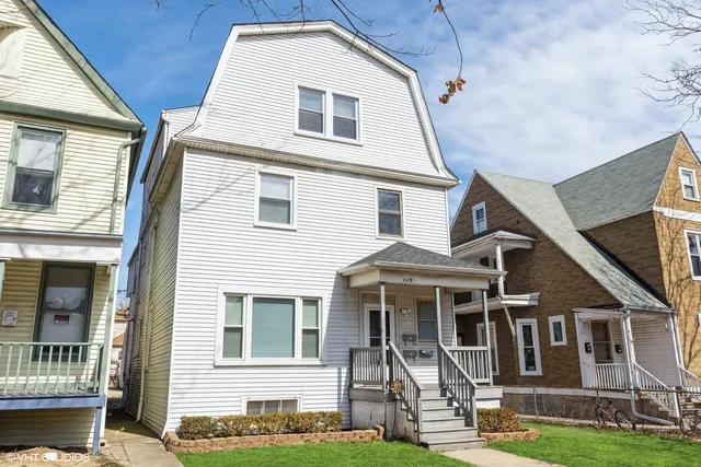 $4,300 | 1119 Garnett Place, Unit 2, Evanston, IL 60201