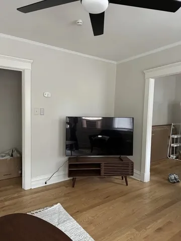 $4,300 | 1119 Garnett Place, Unit 2, Evanston, IL 60201