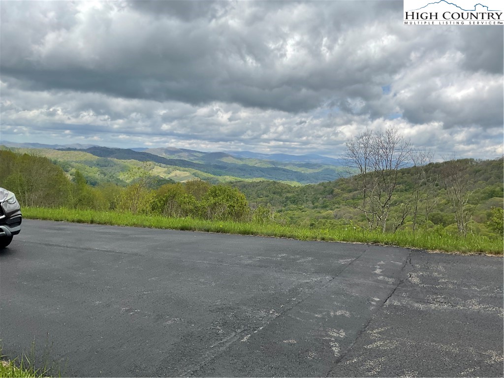 Northeast Moddock Road Trade, TN 37691 - Photo 8 of 9 a view of a road with an ocean